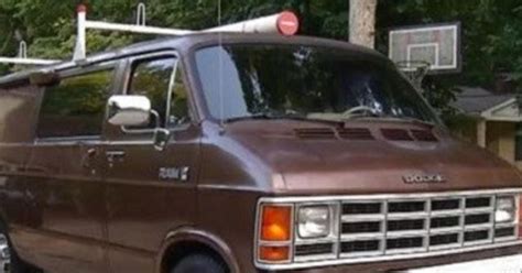 Bidding ends for vintage FBI surveillance van listed on eBay - CBS News