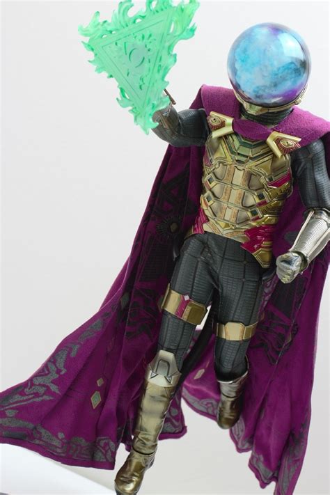 Hot Toys Spider Man Far From Home Mysterio Page Collector Freaks Collectibles