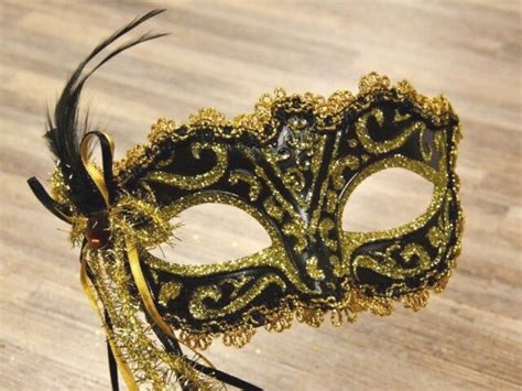 C001 Venetian Carnival Black And Gold Domino Mask With Stick And Feathers