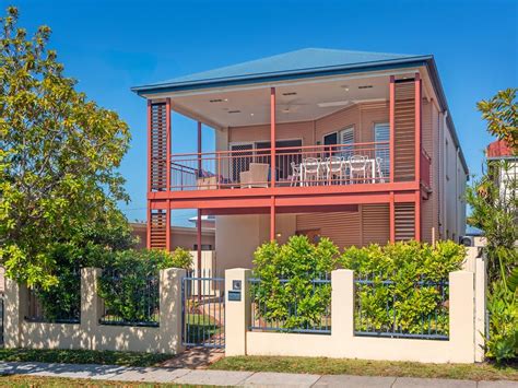 26 Walnut Street Wynnum Qld 4178 Property Details