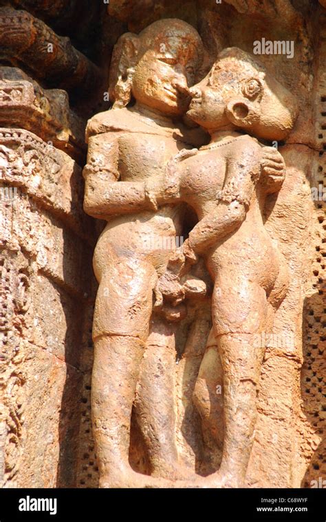 Escultura Erótica Templo Del Sol De Konarak En Orissa En La India Sitio De Patrimonio Mundial