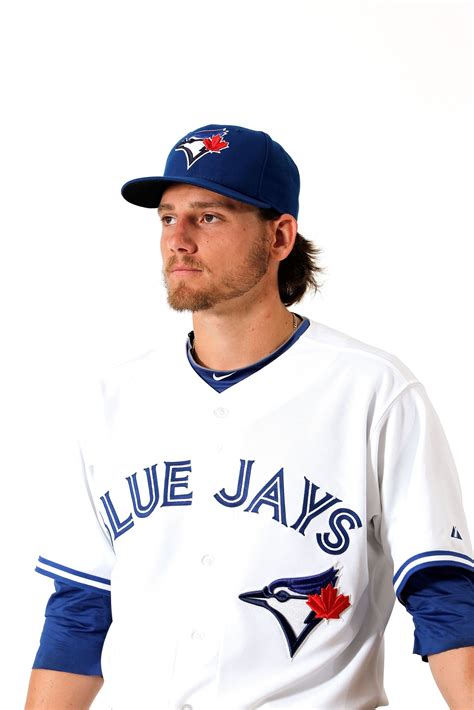 Blue Jays former pitcher suffers brain hemorrhage during game