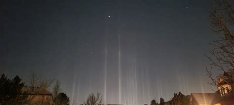 Light pillars looking south : r/Denver