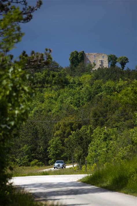 Novu Sezonu Braka Na Prvu E Otvoriti Parova Ljubav Nije Lako