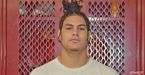 BREAKING: Four-Star LB Prospect Laiatu Latu Chooses Washington