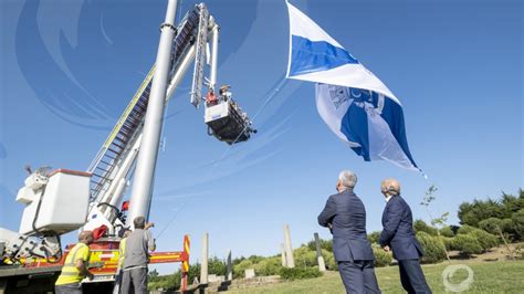 Hastear Da Bandeira Do Munic Pio Da P Voa De Varzim No Parque Da Cidade