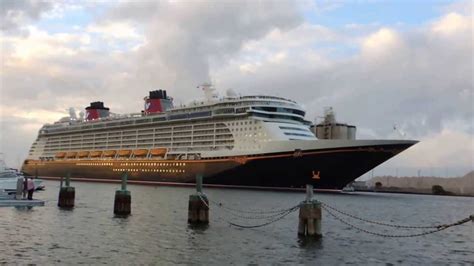 Disney Fantasy Cruise Ship Leaving Port Canaveral Nov 30 2013 Youtube