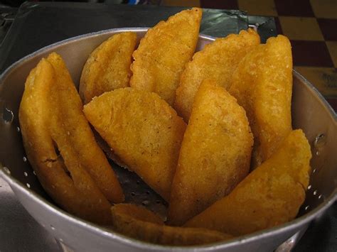 10 Traditional Dishes to Try When Visiting Colombia