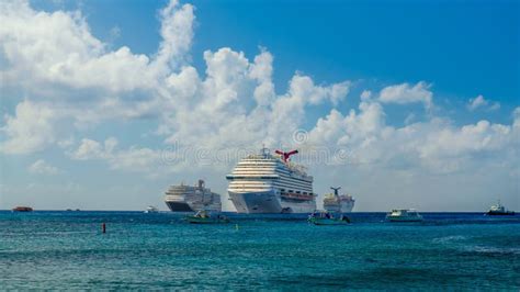 Grand Cayman Cruise Ships 2 Editorial Stock Photo Image Of Water