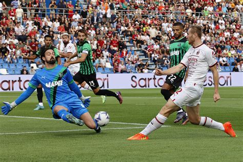 Maignan Para Un Rigore E Salva Il Milan Col Sassuolo Finisce Senza