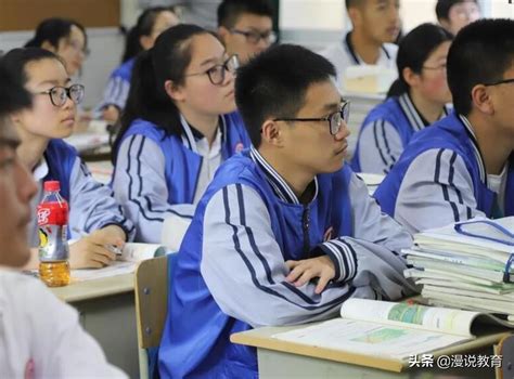 到了高中就知道，住宿生和走读生的差距在哪里，学生和家长应知道 哔哩哔哩