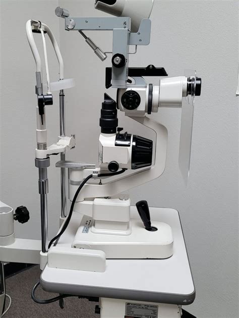 Topcon Sl E Slit Lamp