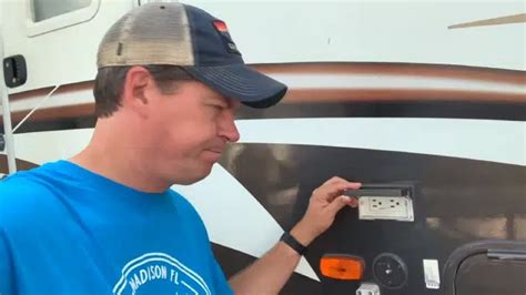 Do Rv Outlets Work On Battery Total Factors