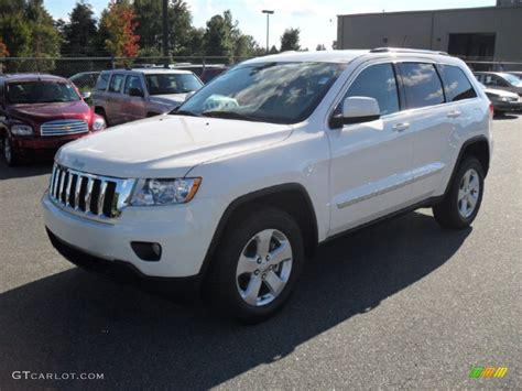 Stone White Jeep Grand Cherokee Laredo X Package X