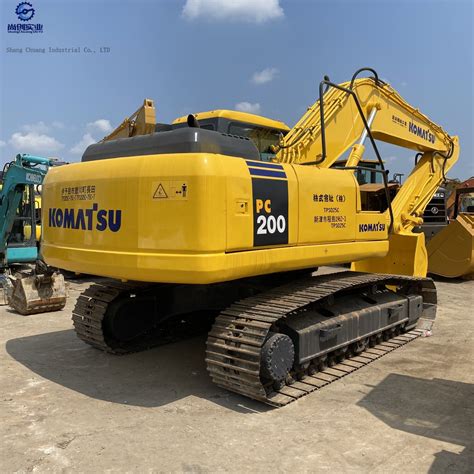 Used Komatsuu PC200 7 Model Excavator For Sale 90 New Medium Crawler