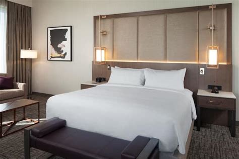 Hotels near Los Angeles International Airport, Los Angeles, CA - Find ...