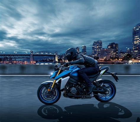 Suzuki Gsx S Agressividade Em Formato Naked Motonews Andar De Moto Brasil