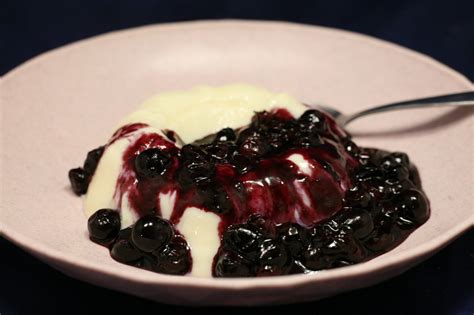 Pudding Mit Heidelbeer Sauce Nudelheissundhos