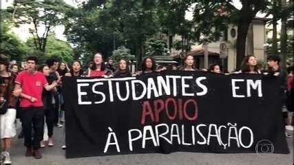 Protestos e paralisações contra cortes na educação ocorrem em todos os