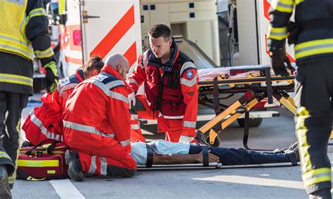 Prepare for a Career as an Emergency Medical Technician | EMT