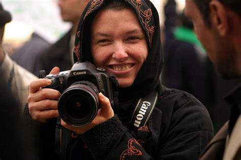 11 Amazing Photojournalists Who Helped Us See The World Through Their Lens