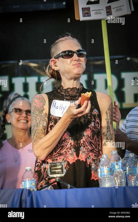 Competitive Eater Molly Schuyler at the Tulare County Fair Stock Photo ...