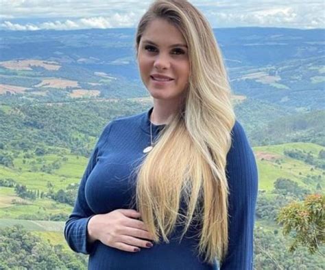 Notícias Grávida de 7 meses Bárbara Evans testa positivo para a