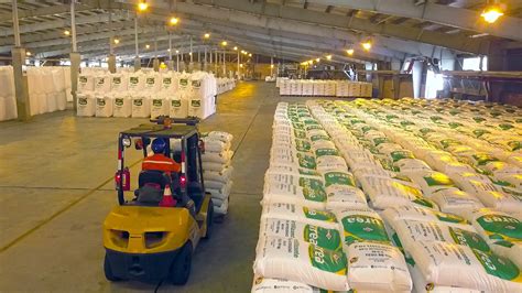 ABI En casi cinco años Bolivia exportó 841 000 toneladas de urea y