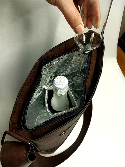 Wine Bag Térmica para Vinho e Taças ou 3 Garrafas Marrom Elo7