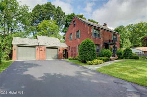 1 UPPER LOUDON RD, LOUDONVILLE, NY 12211 Single Family Residence For Sale | MLS# 202419677 | RE/MAX