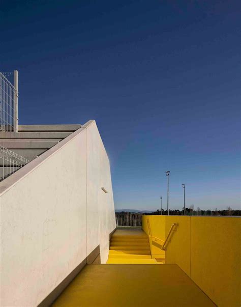 YinjiSpace - Summary Architects x Grandstand Building Training Complex