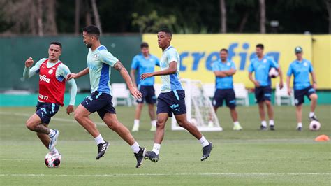 Reservas E Crias Da Academia Fazem Treino Coletivo Em Prepara O