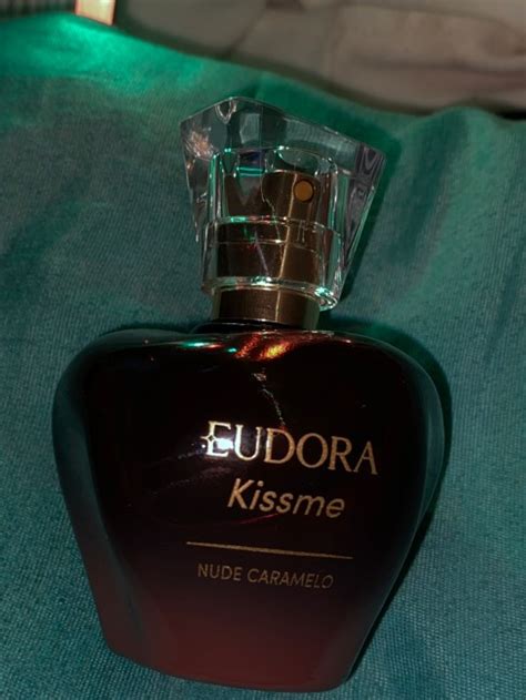 Kiss Me Nude Caramelo Desodorante Colônia ml Eudora
