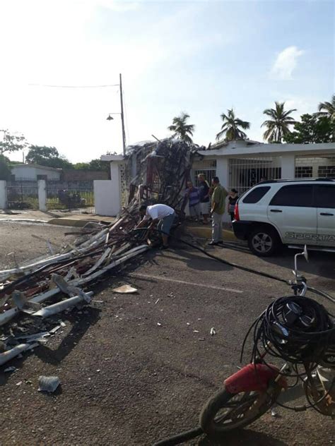 La Ca Ada De Urdaneta Zulia Fuertes Lluvias Dejan Dos Muertos Varios