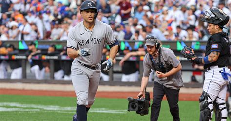 Red Sox fan throws Giancarlo Stanton home run ball back and hits Stanton - oggsync.com