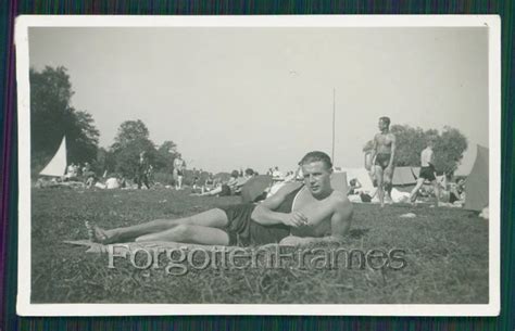 FOTO NACKTE JUNGE Mann Freunde Posieren Akt Erotik Photo MUSCLE MAN NUDE GAY INT EUR 12 00