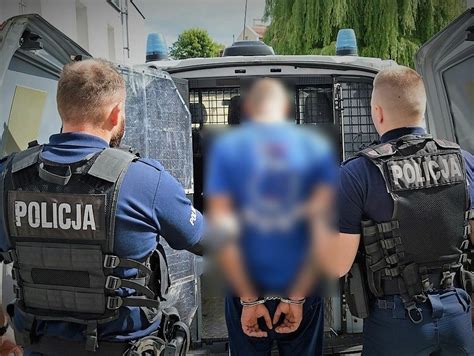 Policjanci zatrzymali braci którzy w swoich mieszkaniach mieli blisko