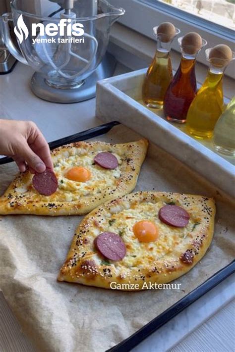 Ka Arl Yumurtal Sucuklu Pide Nefis Yemek Tarifleri