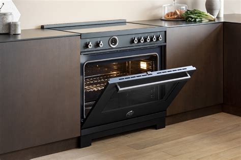 36 inch Induction Range, 5 Heating Zones, Electric Oven | Bertazzoni