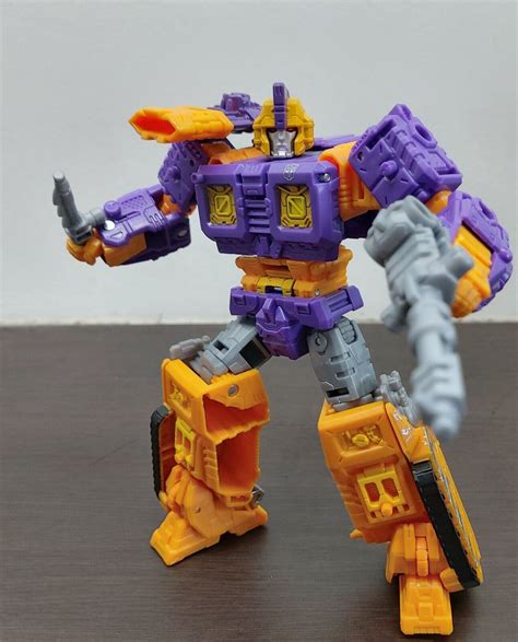 Transformers Siege IMPACTOR Complete WFC War For Cybertron Generations