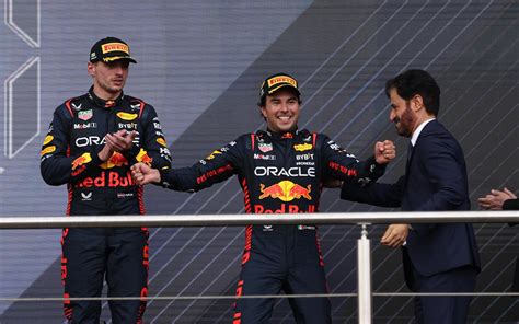 Checo Pérez Humillado En El Box De Red Bull Lo Ayudarán A Ganar A Max