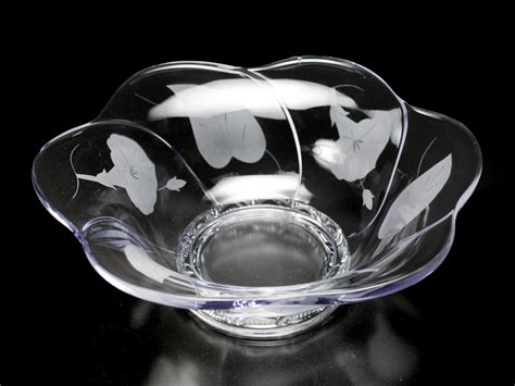 Footed Etched Glass Bowl Morning Glory Centerpiece Scalloped Edge Fruit Bowl Serving Bowl