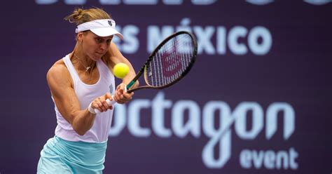 Samsonova tops Sabalenka in Guadalajara; Collins advances