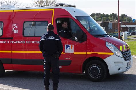 Isère une jeune fille prostrée et à moitié nue retrouvée dans un