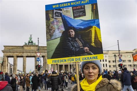 Demo Gegen Putins Krieg In Der Ukraine Berlin Paul Hahn