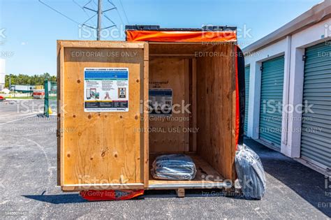 Opened Ubox Of Uhaul For Loading And Home Delivery With Furniture Pads ...