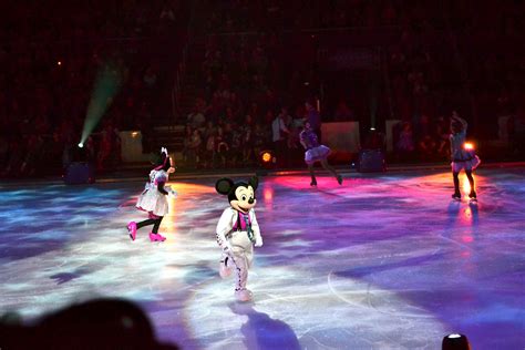 Wordless Wednesday ~ Disney On Ice!!!! My Parents Were in Town to Go with Us! GREAT SHOW! - Mama ...