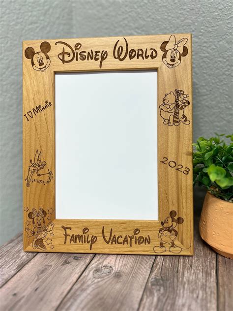 Disney World Frame Online | dakora.com.co