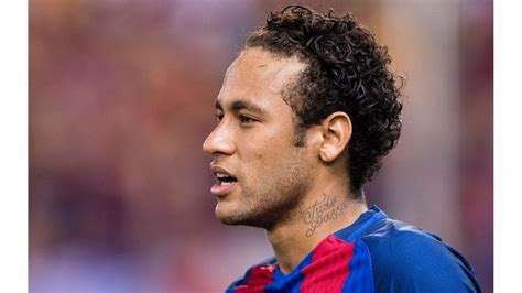 Neymar Hairstyles 7 Best Neymar Hairstyles And Haircuts Ideas Gq