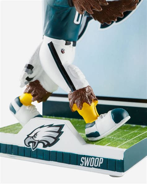 Swoop Philadelphia Eagles Mascot Action Pose Light Up Ball Bobblehead Foco